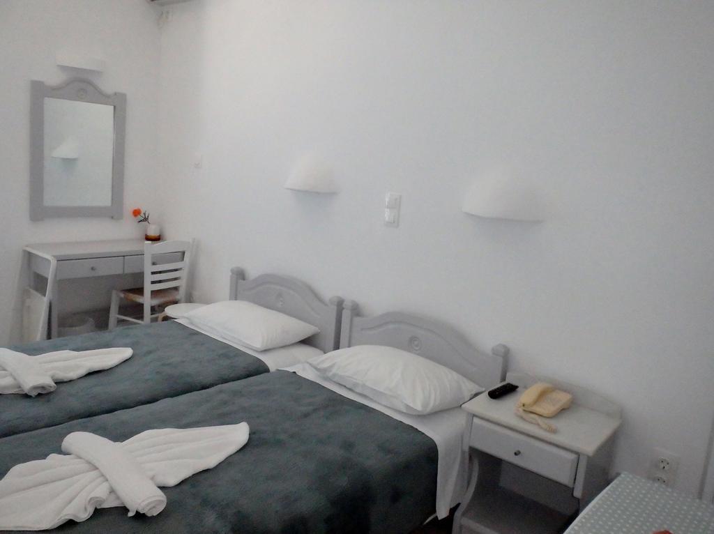 Hotel Mantalena Antiparos Exterior photo